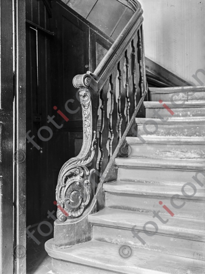 Treppe Citadellstraße 17 | Stairway Citadellstreet 17 - Foto foticon-kleesattel-sw-010.jpg | foticon.de - Bilddatenbank für Motive aus Geschichte und Kultur